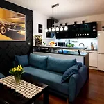 Verona 129 - 70m2, Terrace, Garage Apartment
