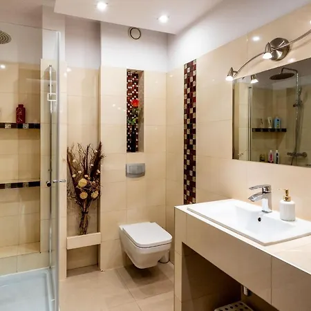 Verona 129 - 70m2, Terrace, Garage * Cracovia